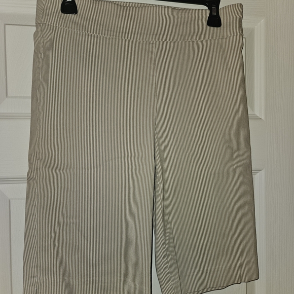 Counterparts Women's Striped Shorts - Gray - Picture 1 of 2